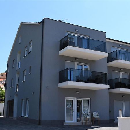 Apartments Rena Шибеник Экстерьер фото